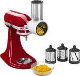 KitchenAid accesorio Fresh Prep acoplado a batidora, prepara ingredientes rápido