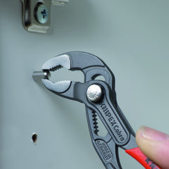KNIPEX Cobra ajuste con botón en la pieza agiliza cambios de posición