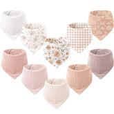 Konssy vista frontal del pack de 10 baberos bandana, abundancia para uso diario
