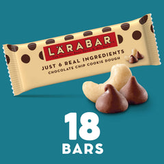 LÄRABAR textura interior cercana revela anacardos y trozos de chocolate