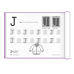 Learning Without Tears cuaderno en manos de un niño, fomenta práctica independiente