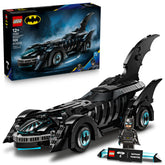 LEGO Batmobile vista frontal mostrando diseño auténtico y presencia escénica