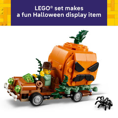LEGO calabaza abierta mostrando almacenamiento para cabeza extra y calavera