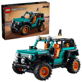 LEGO Jeep vista frontal mostrando diseño y realismo del modelo