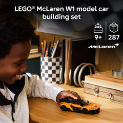 LEGO McLaren W1 vista superior resaltando líneas y proporciones realistas