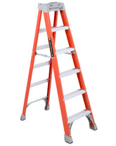 Louisville Ladder escalera frontal 6 pies mostrando estabilidad y capacidad 300 lb