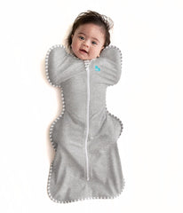 Love to Dream vista frontal del saco gris, presenta ajuste seguro y diseño limpio