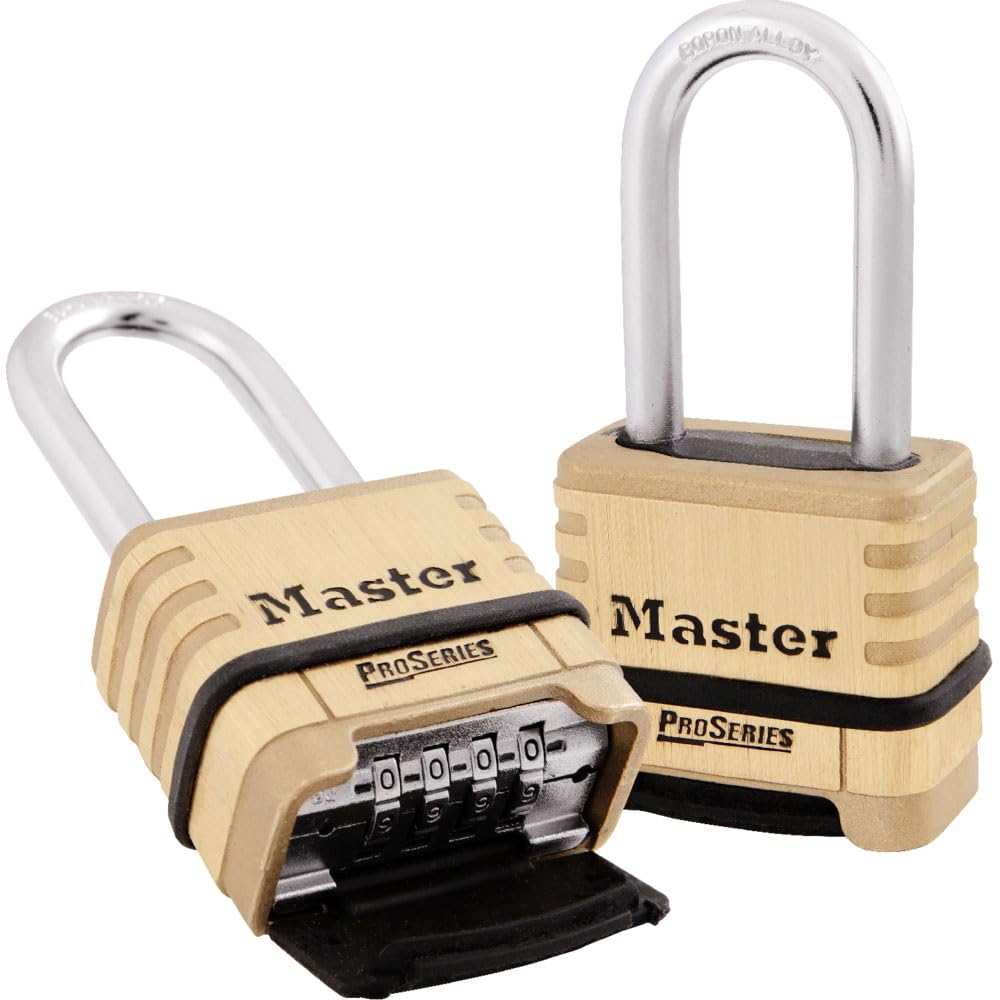 Master Lock vista frontal mostrando cuerpo de latón resistente