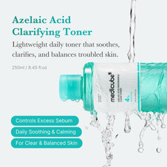 medicube textura acuosa del tónico destacando absorción ligera y refrescante
