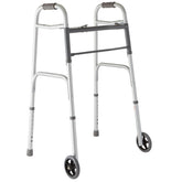 Medline andador frontal mostrando armazón de aluminio y estabilidad