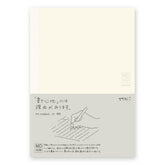 Midori MD cuaderno A5 frontal mostrando rayado horizontal y tono crema para organización clara