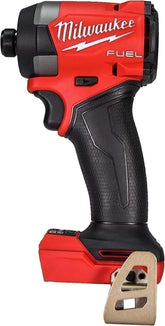 Milwaukee 2953-20 frente mostrando diseño compacto y potencia