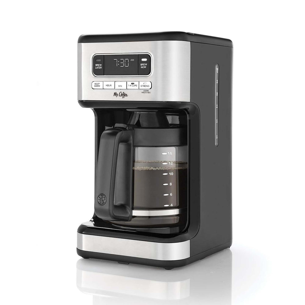 Mr. Coffee vista frontal en acero inoxidable mostrando capacidad y diseño elegante