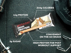 Musashi barrita en mano lista para consumir, conveniencia para entrenamiento o viaje