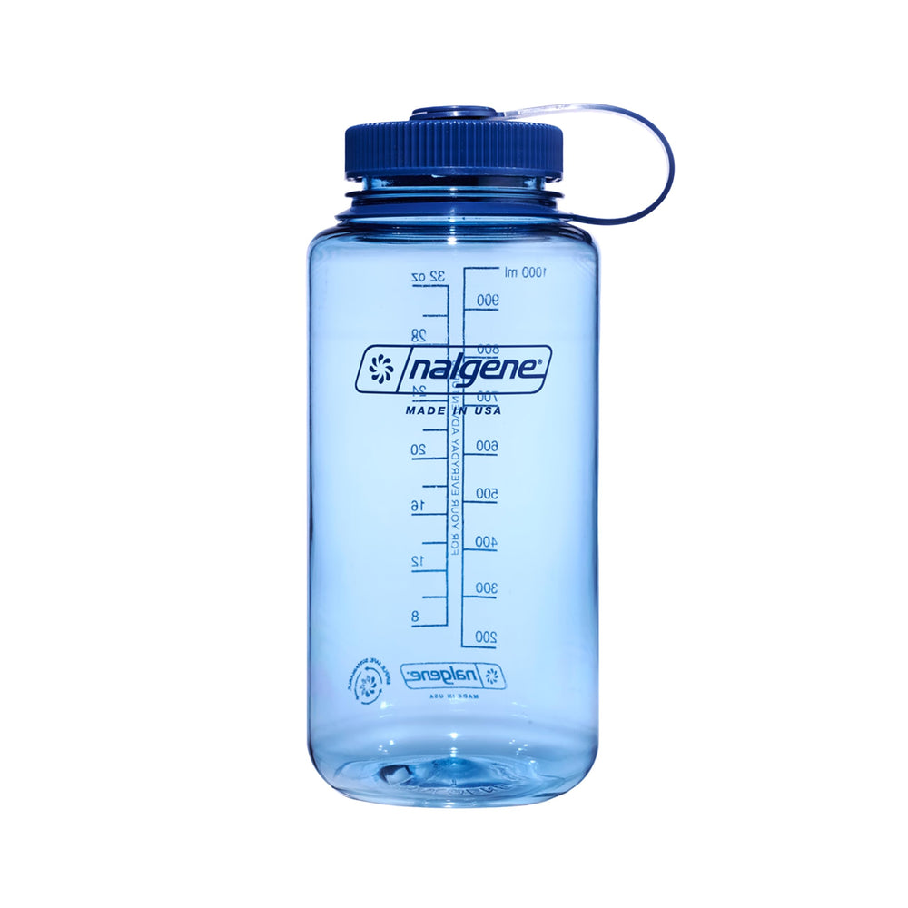 Nalgene botella frontal baby blue mostrando diseño durable y capacidad