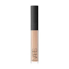 NARS corrector frontal con envase visible y acabado profesional