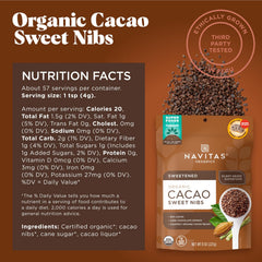 Navitas Organics primer plano de nibs crujientes con textura y sabor intenso