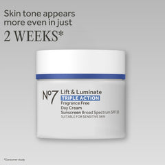 No.7 crema textura ligera sobre piel con acabado hidratante