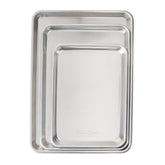 Nordic Ware half sheet frontal mostrando robustez y dorado uniforme