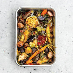 Nordic Ware bandeja dentro de horno compacto mostrando ajuste perfecto