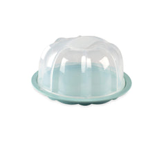 Nordic Ware vista frontal del cake keeper protegiendo la tarta con elegancia