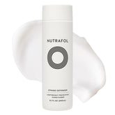 Nutrafol botella frontal mostrando diseño y tamaño para identificar el producto