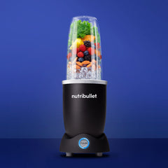 NutriBullet Pro+ tapa To-Go cerrada demostrando sello antiderrame práctico