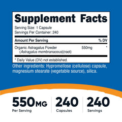Nutricost astragalus primer plano de una cápsula vegetal fácil de tragar