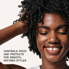 Olaplex aplicación con secador demostrando peinado más rápido