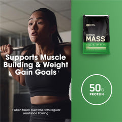 Cucharada con la porción de Serious Mass de Optimum Nutrition, visualizando la dosificación