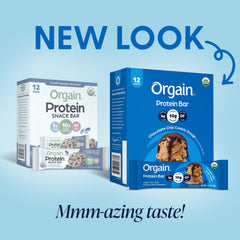 Orgain primer plano de textura que muestra trozos de chocolate y humedad