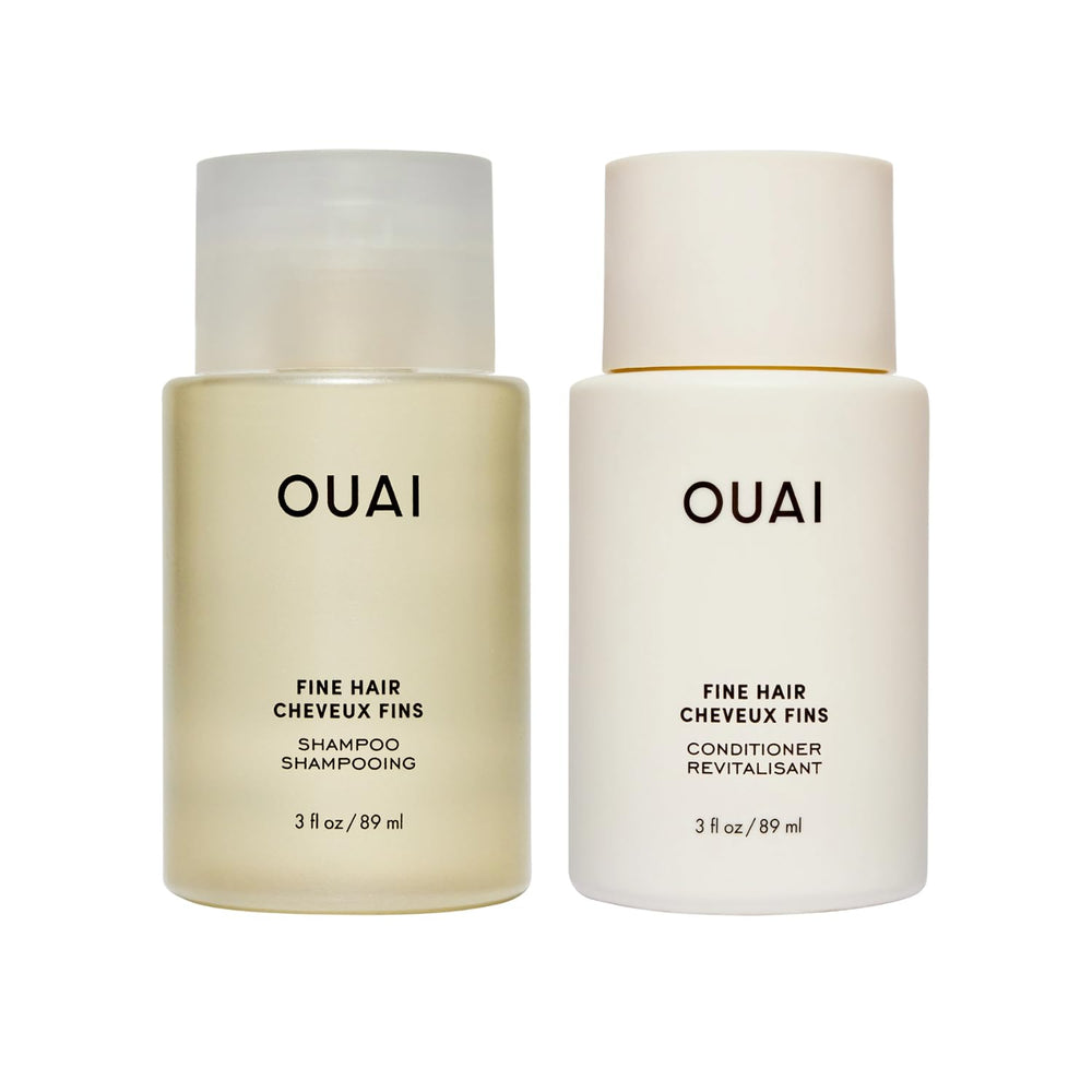 OUAI set frontal en tamaño viaje mostrando envases compactos y fácil transporte