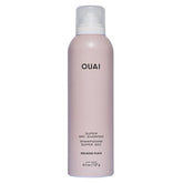 OUAI bote frontal 4.5 oz mostrando diseño y tamaño práctico
