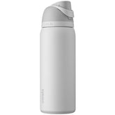 Owala FreeSip vista frontal 32 oz, diseño compacto y color Shy Marshmallow