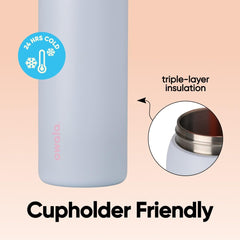 Owala FreeSip 24 oz en portavasos de coche mostrando compatibilidad y tamaño práctico