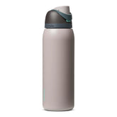 Owala FreeSip frente del envase Brown destaca durabilidad y estilo