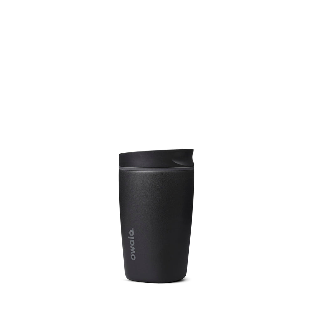 Owala vaso 12 oz frontal mostrando acabado Very Very Dark y portabilidad