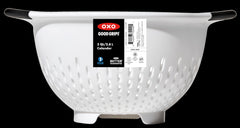 OXO asas antideslizantes en primer plano proporcionando agarre seguro
