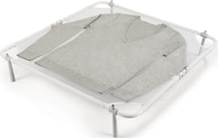 OXO secador plano frontal mostrando superficie de malla, evita deformar prendas
