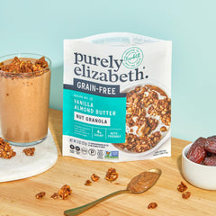 Purely Elizabeth bol servido con granola y yogur, muestra uso práctico y saciedad