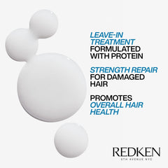Redken Extreme aplicado durante el peinado reduce fricción y facilita desenredar