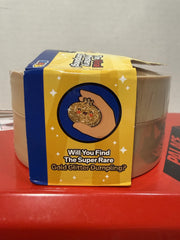 RMS Crazy Fun dumpling primer plano de textura suave, muestra recuperación lenta y tacto agradable