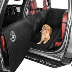 Ruff Liners vista frontal instalada en asiento trasero protegiendo paneles y suelo