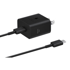 Samsung adaptador 25W frontal mostrando puerto USB‑C y diseño compacto