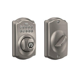 SCHLAGE cerradura frontal Camelot satin nickel mostrando acabado elegante y seguridad