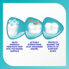 SENSODYNE PRONAMEL persona cepillando, alivio de sensibilidad inmediato