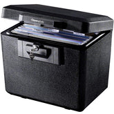 SentrySafe caja ignífuga vista frontal mostrando capacidad y acabado negro, protección segura
