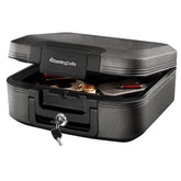 SentrySafe caja ignífuga frontal mostrando cerradura y acabado resistente