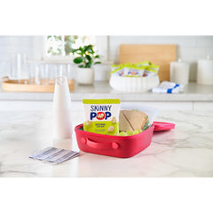 SkinnyPop bolsa individual abierta con palomitas listas para comer