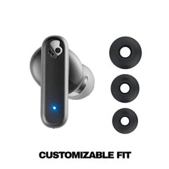 Skullcandy Smokin’ Buds comparación con mano que muestra tamaño portátil